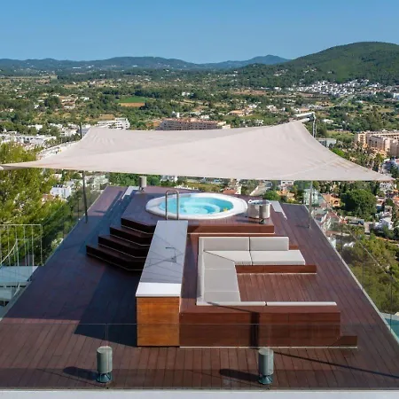Altavista With Infinity Pool And Views Santa Eulària des Riu
