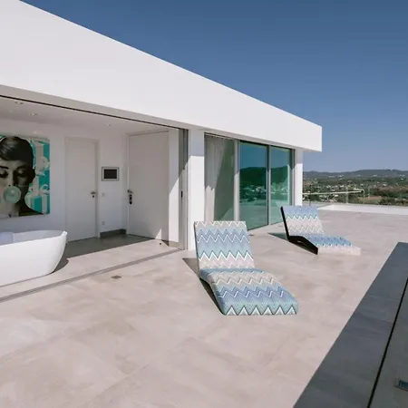 Altavista With Infinity Pool And Views Villa *