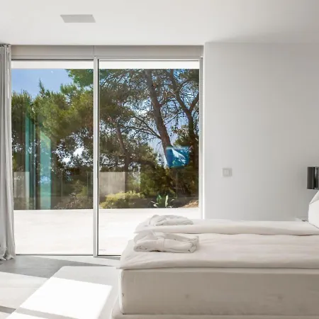 Villa Altavista With Infinity Pool And Views Santa Eulária des Riu