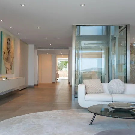 Altavista With Infinity Pool And Views